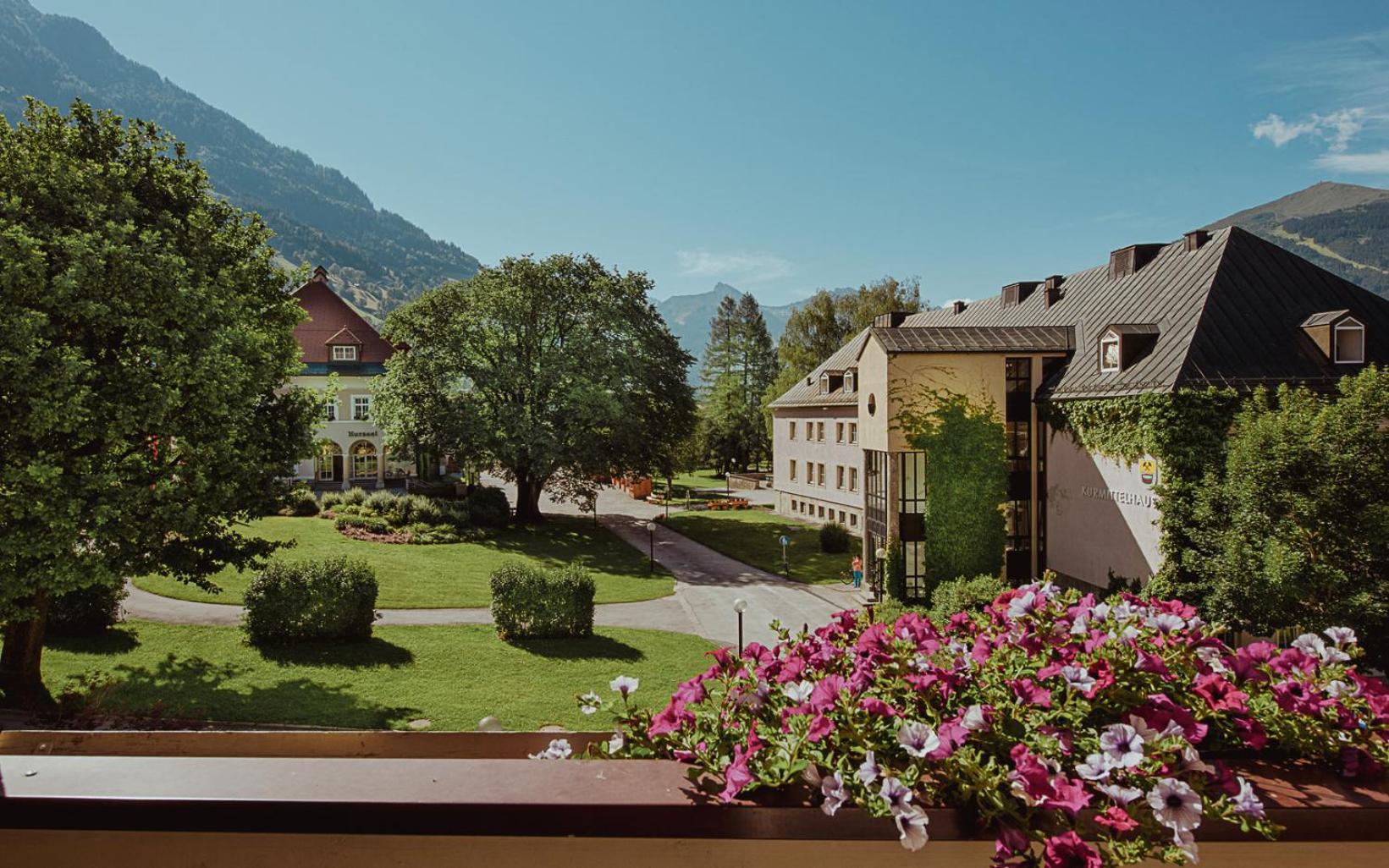 Appartement Hotel Panorama-Im Bademantel Direkt In Die Alpentherme Bad Hofgastein Exterior photo